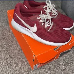 Women Nike shoes
